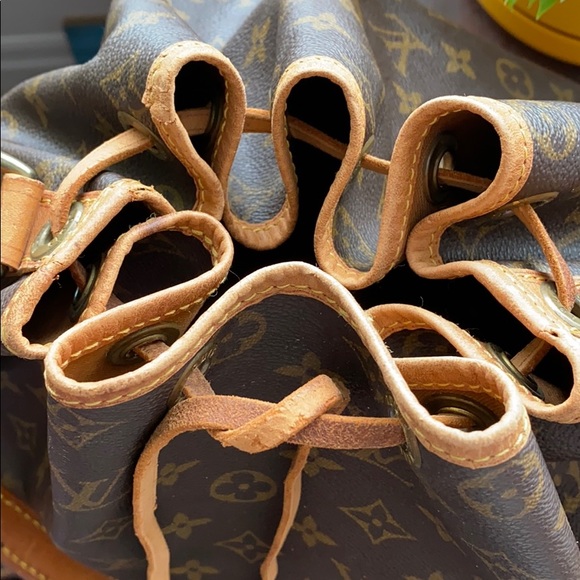 Louis Vuitton Bucket GM - Picture 4 of 17